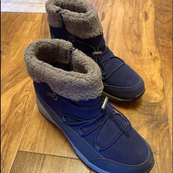 Easy Spirit Shoes Easy Spirit Boots Poshmark